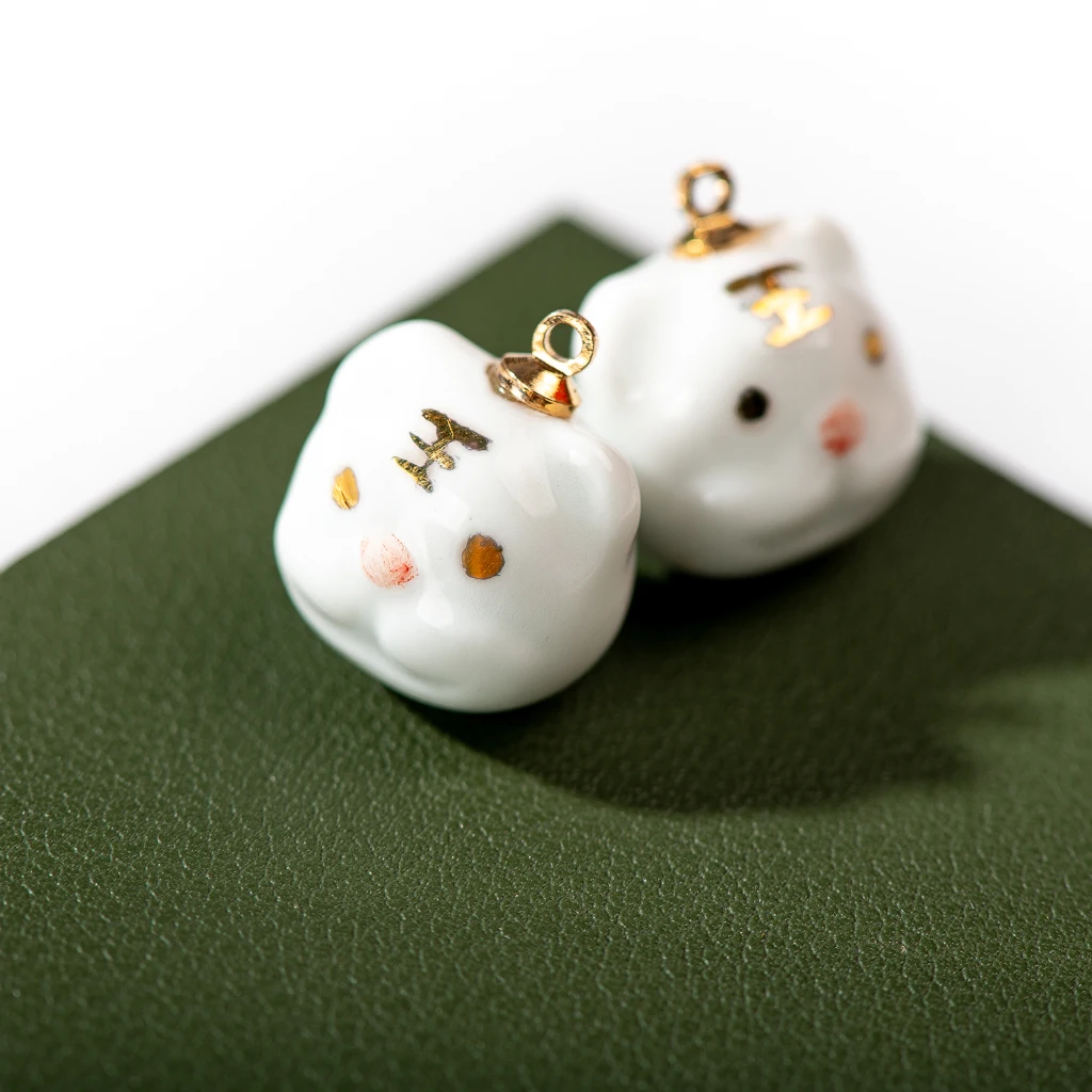 

Ceramic cartoon tiger exquisite hand-painted porcelain pendant beads wholesale #XN609