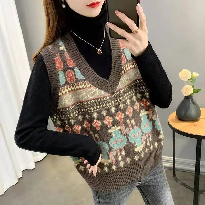Fashionable Retro Vest Women's Autumn and Winter Outerwear New Loose V-neck Sleeveless Sweater Knitted