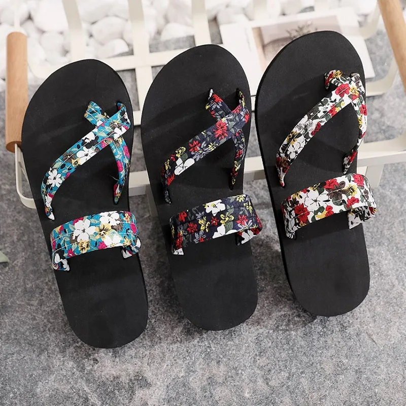 

Women Floral Flip Flops Beach Slippers Fashion Thick Bottom Flip Flops sandales Summer Casual Outdoor Beach Slippers Chaussure