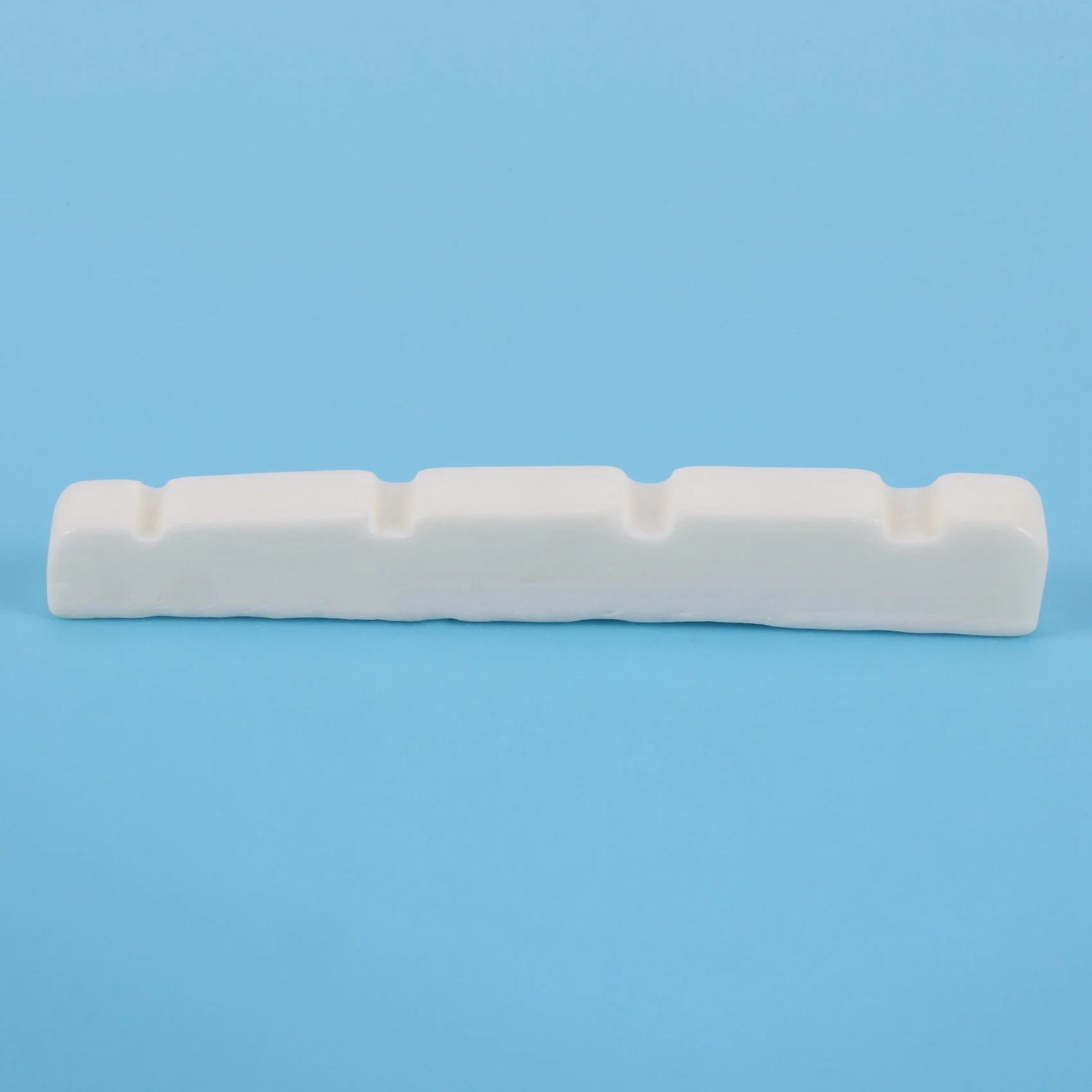 Прорезанная изогнутая костяная басовая гайка для 4-струнных струн PB Precision 4 2x3 2x4 6/4