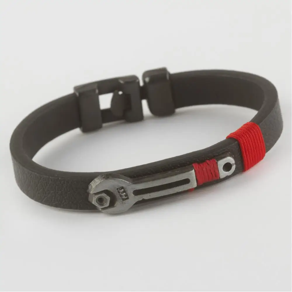 

Key figured quality faux leather bracelet