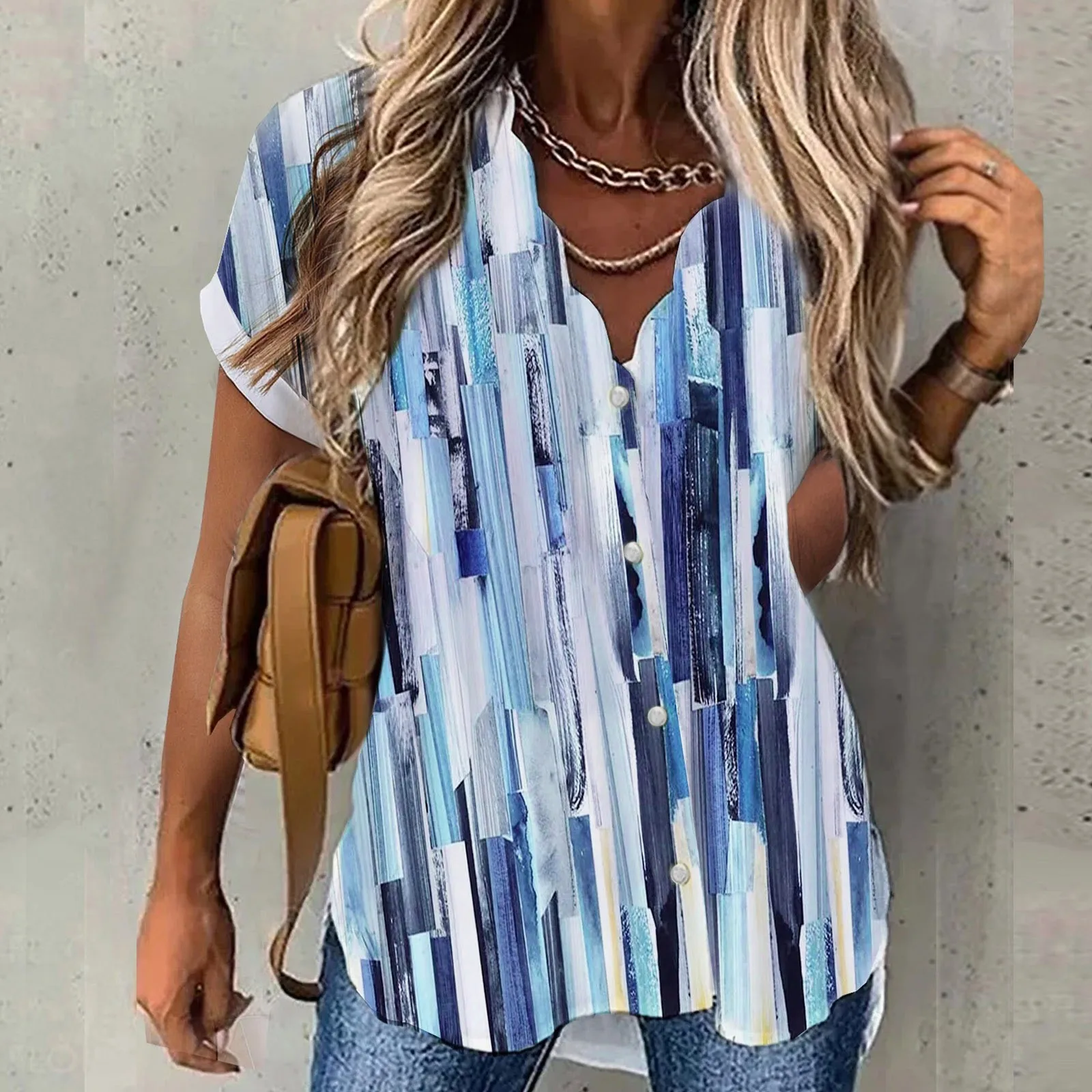 

Женская блузка с коротким рукавом, отложным воротником и пуговицами