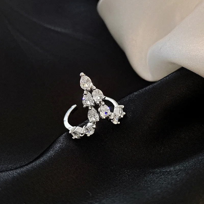 

Luxury Shinning Zircon Open Rings for Women Girls Korean 2022 New Fashion Delicate Adjustable Jewelry Rings Wholesale