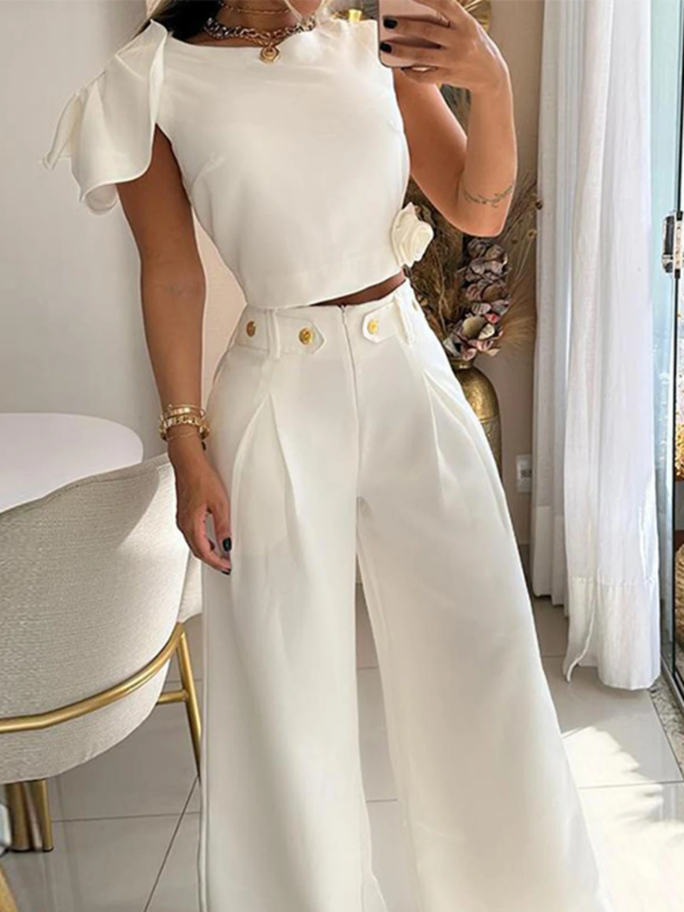 Комплекты брюк из двух предметов. Женские топы на одно плечо с круглым вырезом.