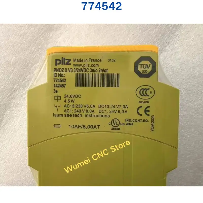 Совершенно новое реле PILZ PNOZ XV3 774542