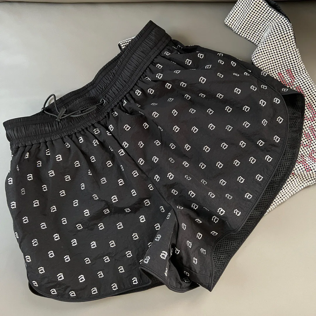 

2023 Fashion New Female Casual Shorts with High Waist Rubber Band Letters wang Black Thin and Versatile