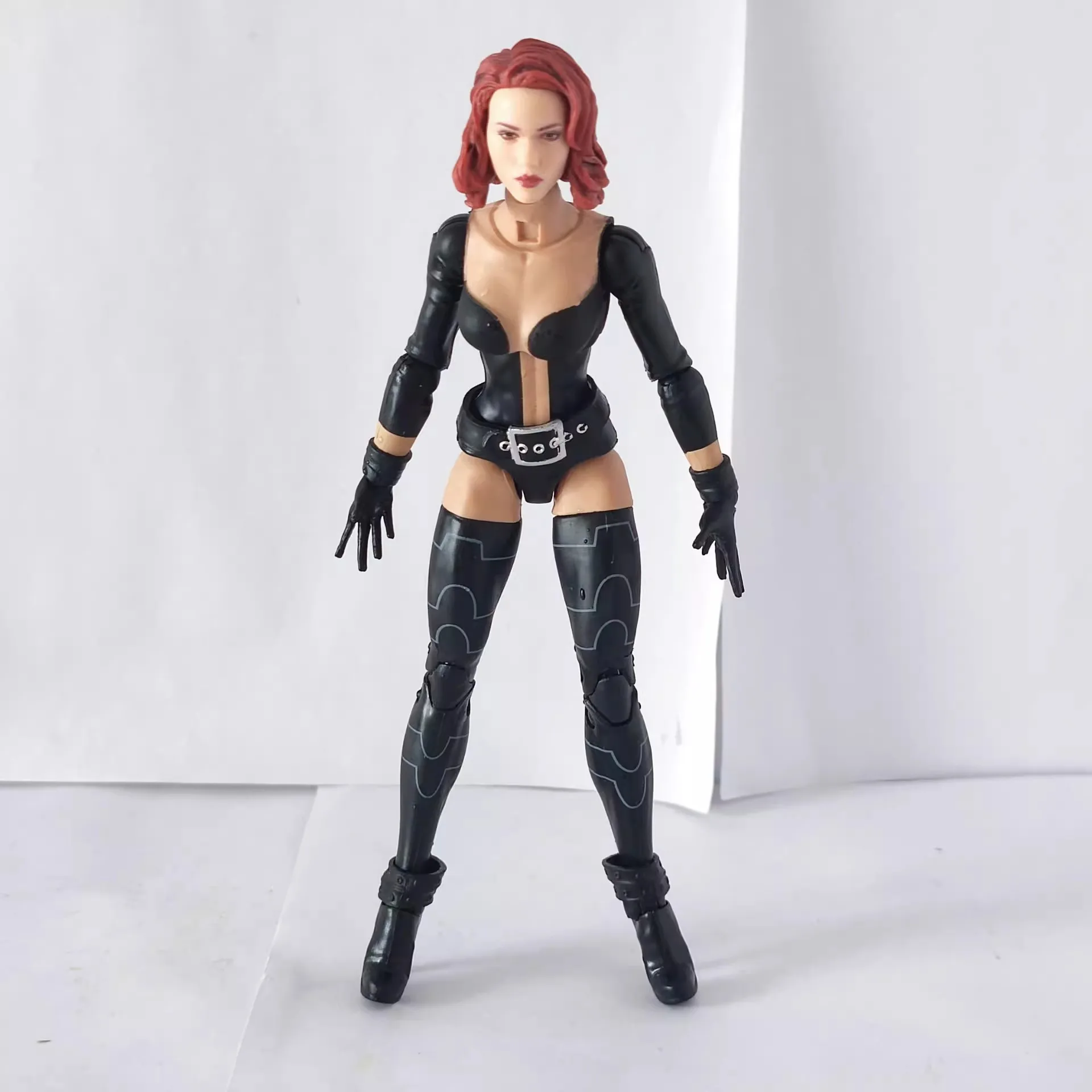 Фото Свободная фигурка Marvel Legends Black Queen With Black Widow's Wrong Head 6 дюймов №5
