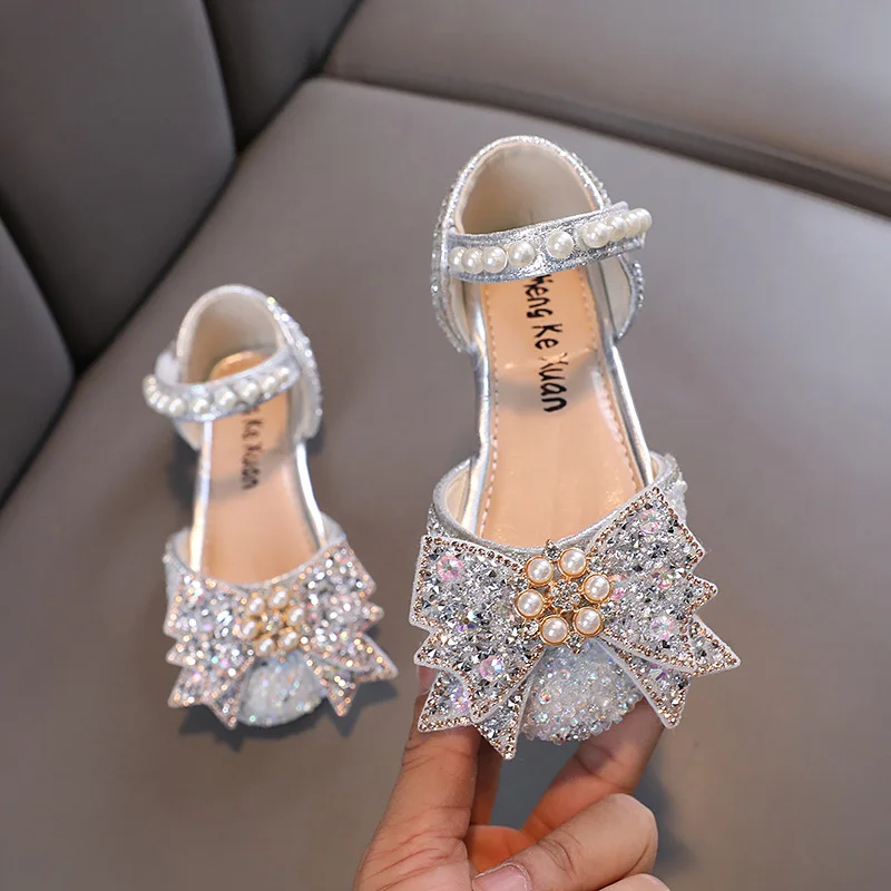 

AINYFU Summer Girls Rhinestone Sandals Children Bowknot Pearl Wedding Shoes Kids Low Heels Princess Sandals Size 21-36 H952