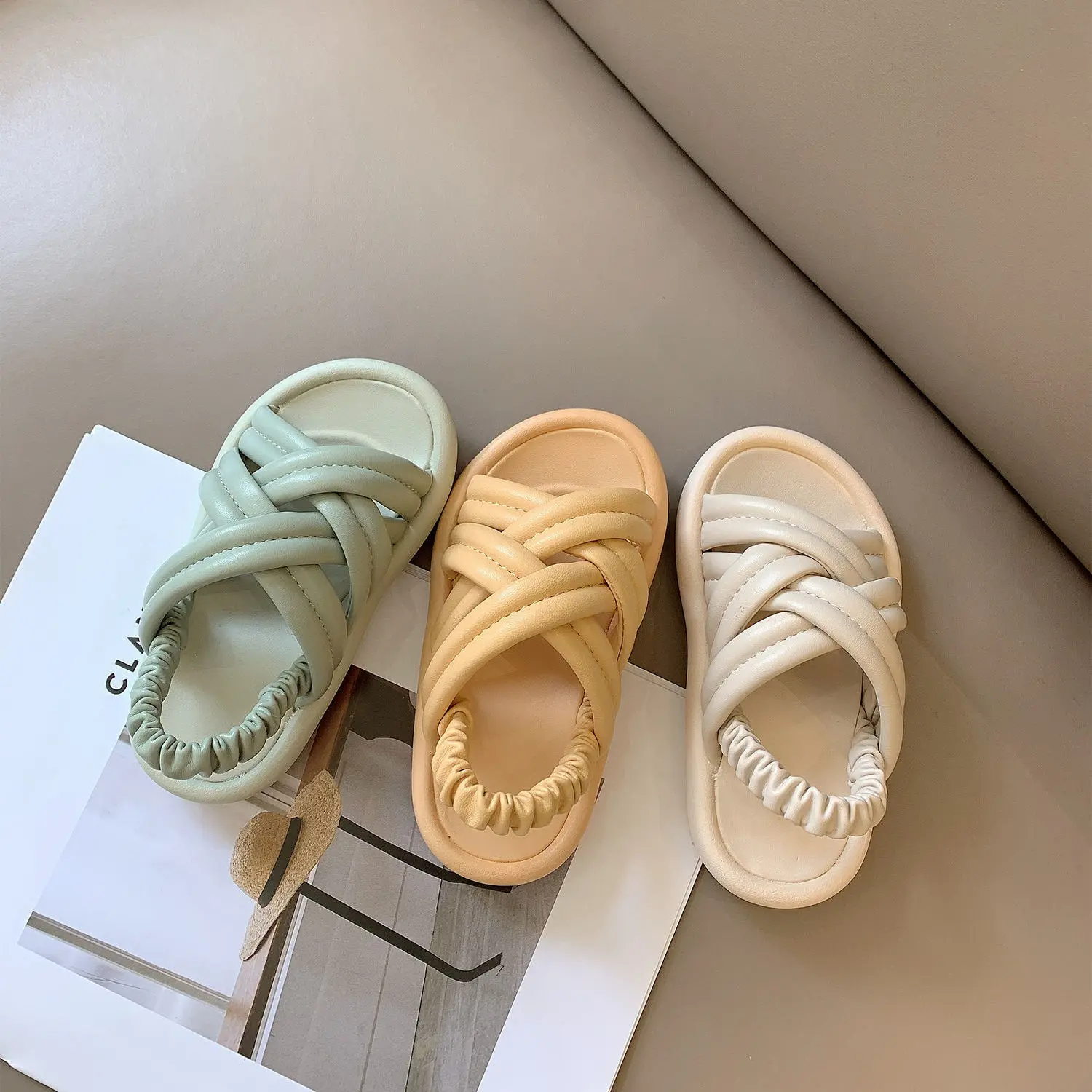 

Детские пляжные сандалии, мягкая подошва, корейский стиль, для прогулок, для девочек, 2022