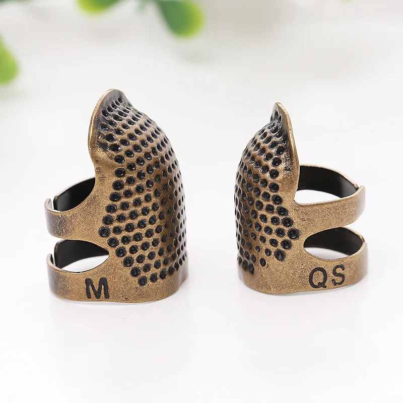 

1PCS Retro Finger Protector Antique Thimble Ring Handworking Needle Thimble Needles Craft Household DIY Sewing Tools Accessories