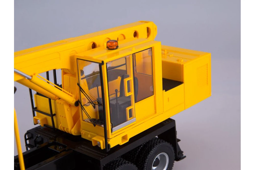 TATRA 815 UDS-114A EXCAVATOR 1983-2020 YELLOW/RED| ЭКСКАВАТОР-ПЛАНИРОВЩИК (НА ШАССИ TATRA-8 |