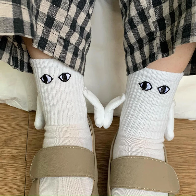 

Magnetic Hand Holding Sock Funny Creative Cute Hand In Hand Cartoon Eyes Sock Cotton Breathable Comfortable Mid Tube Couple Sock