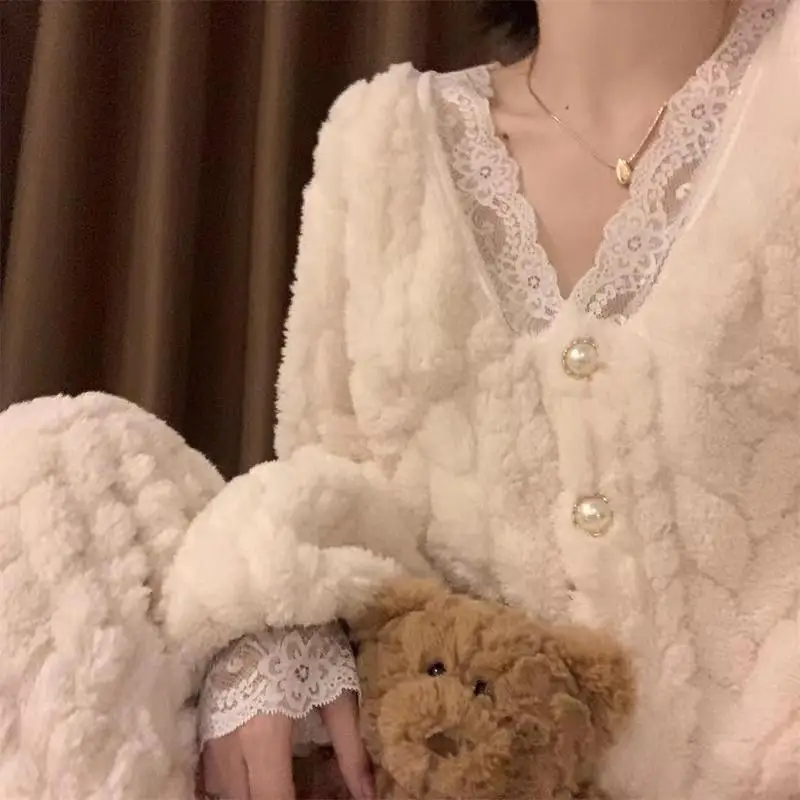

Coral Velvet Pajamas Female Autumn and Winter 2023 New Ins Small Fragrance Can Be Worn Outside The Ladies Winter Suit Home Wear