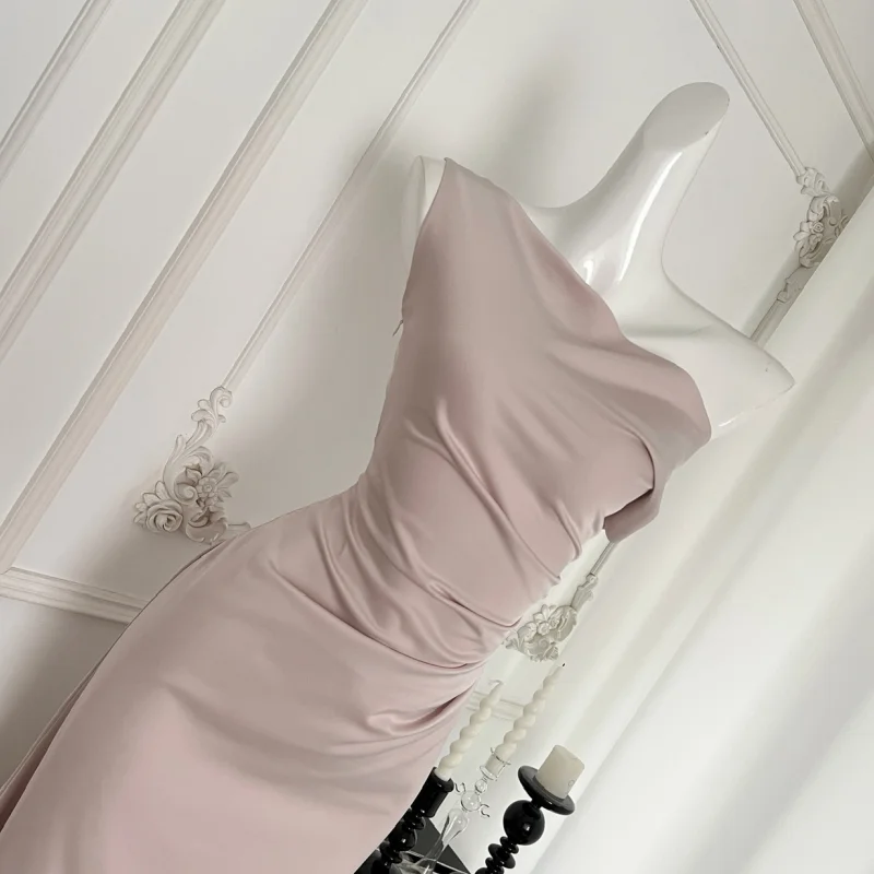 Розовое однотонное танцевальное элегантное платье летнее на бретельках