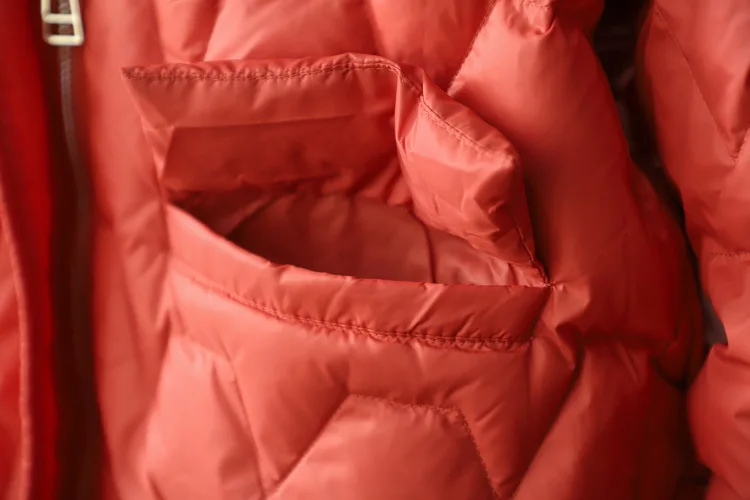 2022 Wave Pattern 90% White Duck Down Ultra Light Winter Puffer Jacket Women Coat Female Parka Fashion Ladies Warm Outerwear