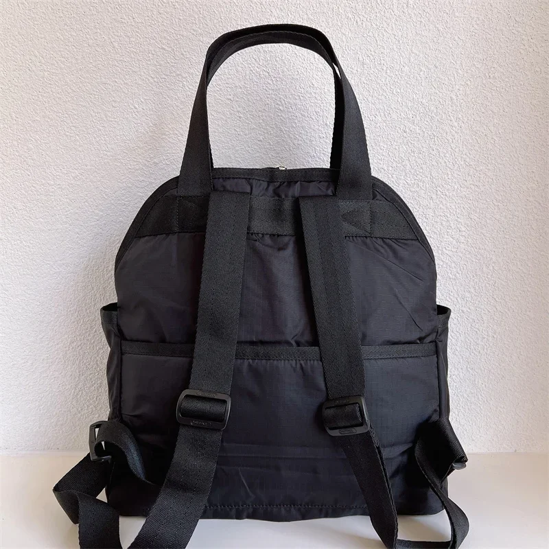 Рюкзак Lesportsacs с рисунком Снупи Marie Cat Микки Маус черный 2442 ручная сумка 35*33*14 см для