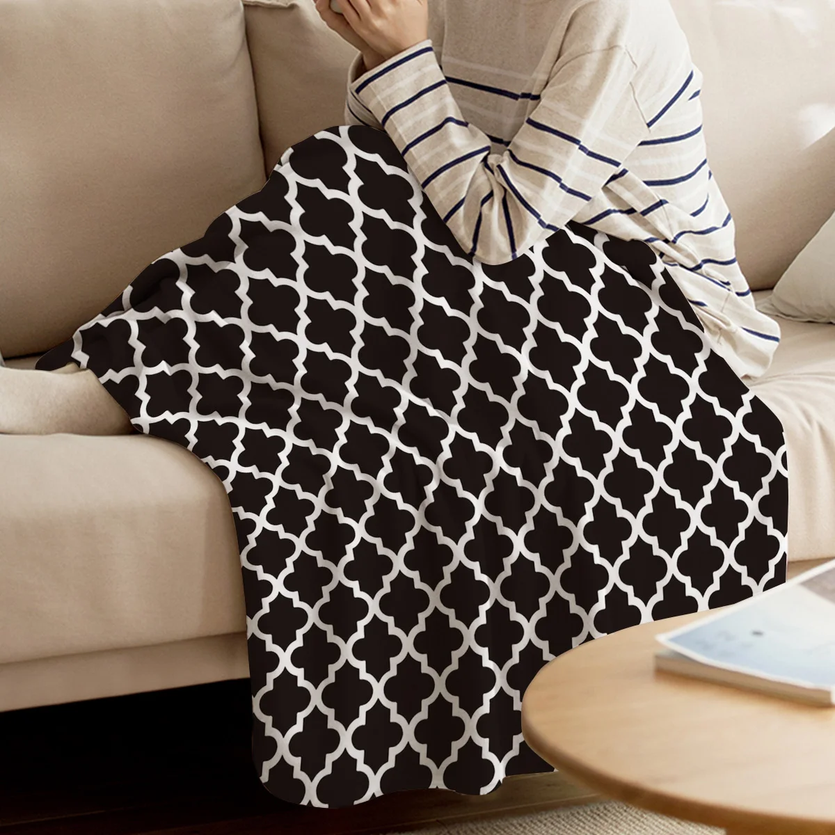 

Black White Plaid Flannel Blanket Fluffy Soft Warm Boho Morocco Throws Blankets for Sofa Bed Home Fuzzy Bedspread Travel Shawl