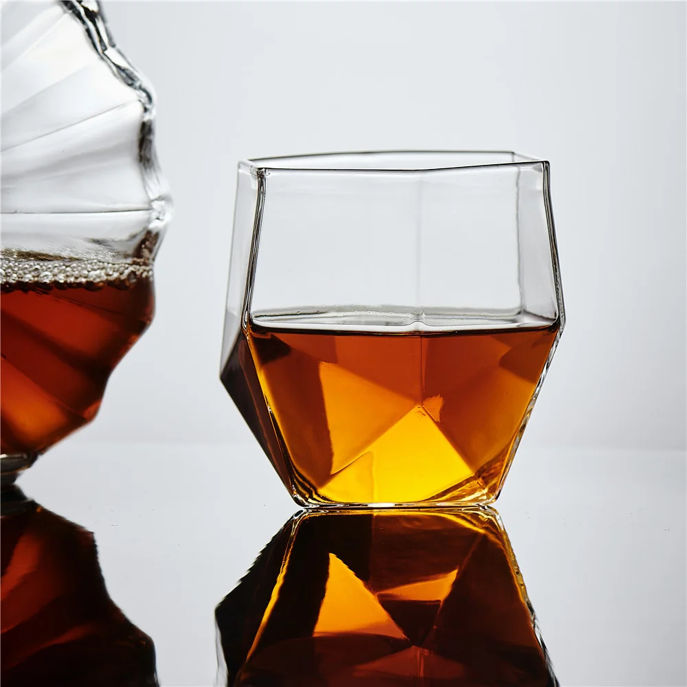 

Creative Geometric Triangle Flip Whiskey Shot Glass Personality Kitchen Bar Drinkware Irregular Design Brandy Cocktail Glass