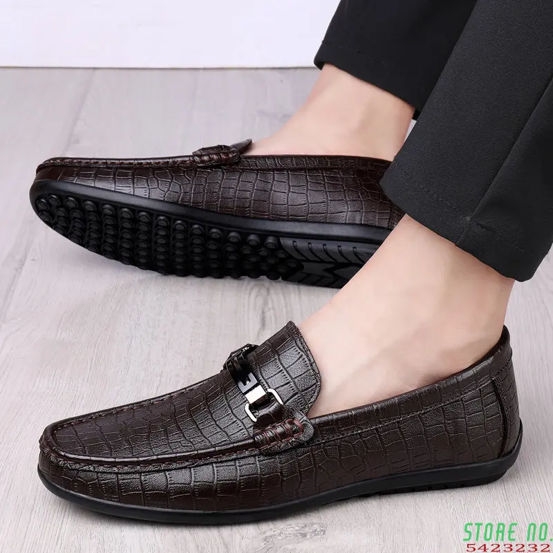 

High-endSet of Feet Men Peas Shoes Loafers Breathable Comfortable Mens Moccasins Shoes Genuine Business Casual Leather Shoes