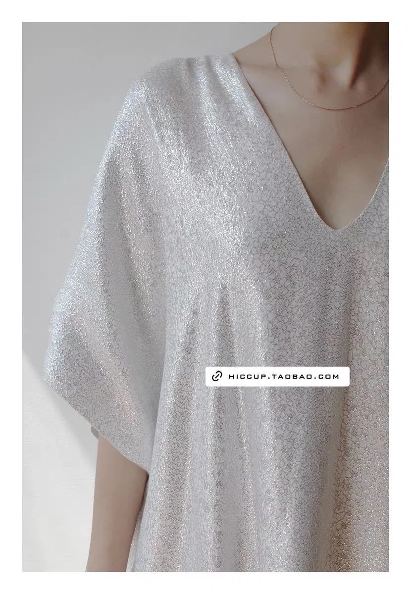 2023 New Sprinkled Gold Loose V-neck Bat Sleeve Elegant Senior Banquet Evening Dress