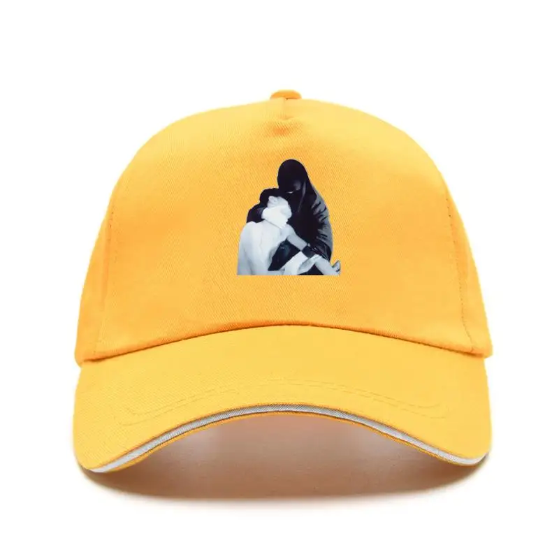 

Мужская летняя бейсболка в виде замка с кристаллами