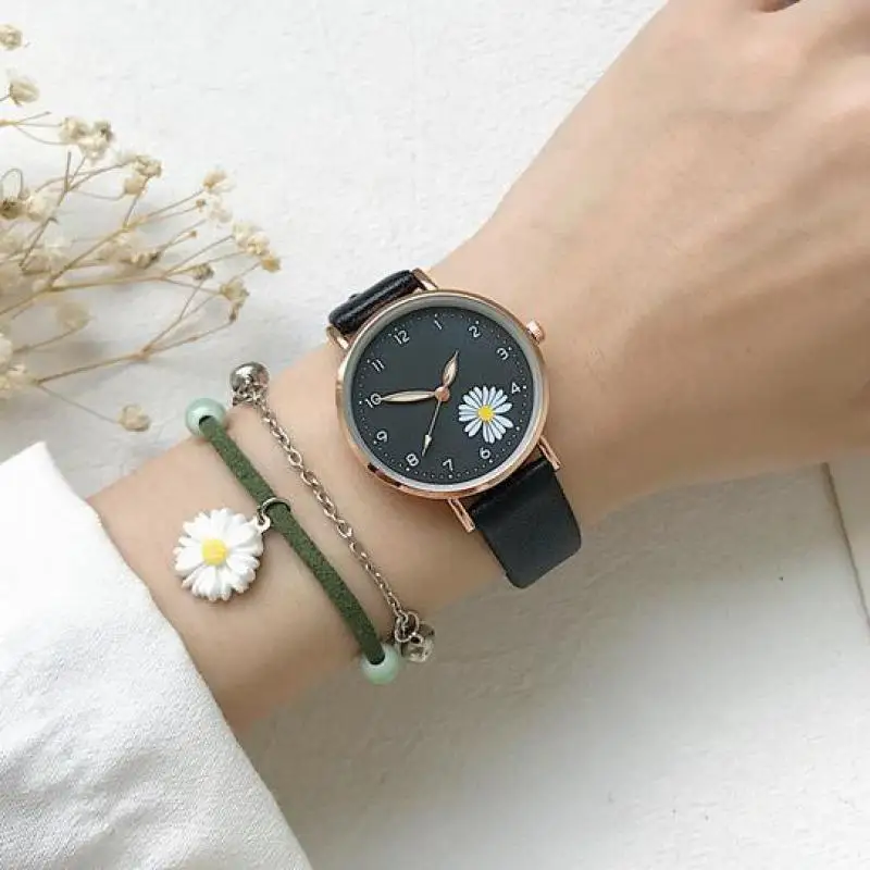 

Women Retro Round Quartz Flower Dial Casual Wrist Watches Leather Strap Fashionable Clock Waterproof Wrist Watch for Ladies