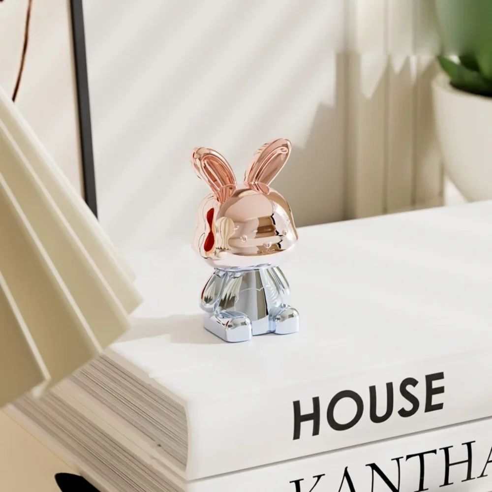 

Декоративная статуэтка кролика из пластика