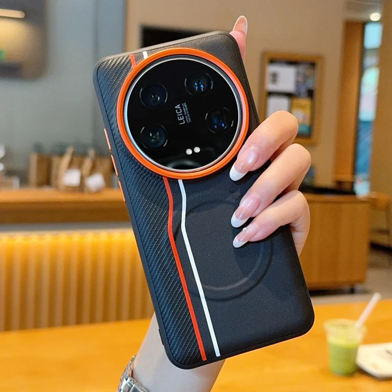Фото Чехол для Xiaomi 15 Ultra, с поддержкой MagSafe, с узором под карбон, из веганской кожи, контрастный цвет, мягкая задняя крышка из ТПУ №2