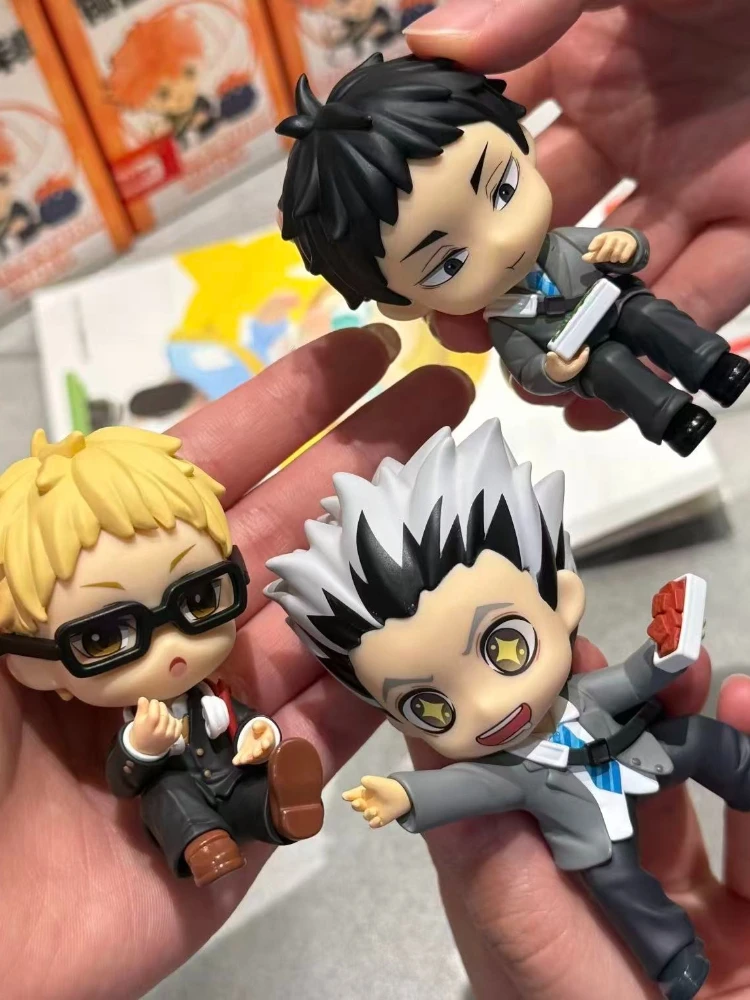 Фото Оригинальный POP MART HAIKYU!! Серия OFF-COURT VIBES: Сюрприз-бокс, фигурка-украшение для сумки, декор для дома, настольная загадочная коробка, игрушки-сюрпризы, кукла №2