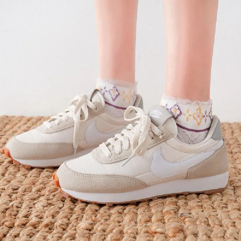 Винтажные кружевные весенне-летние женские носки небольшие цветочные до