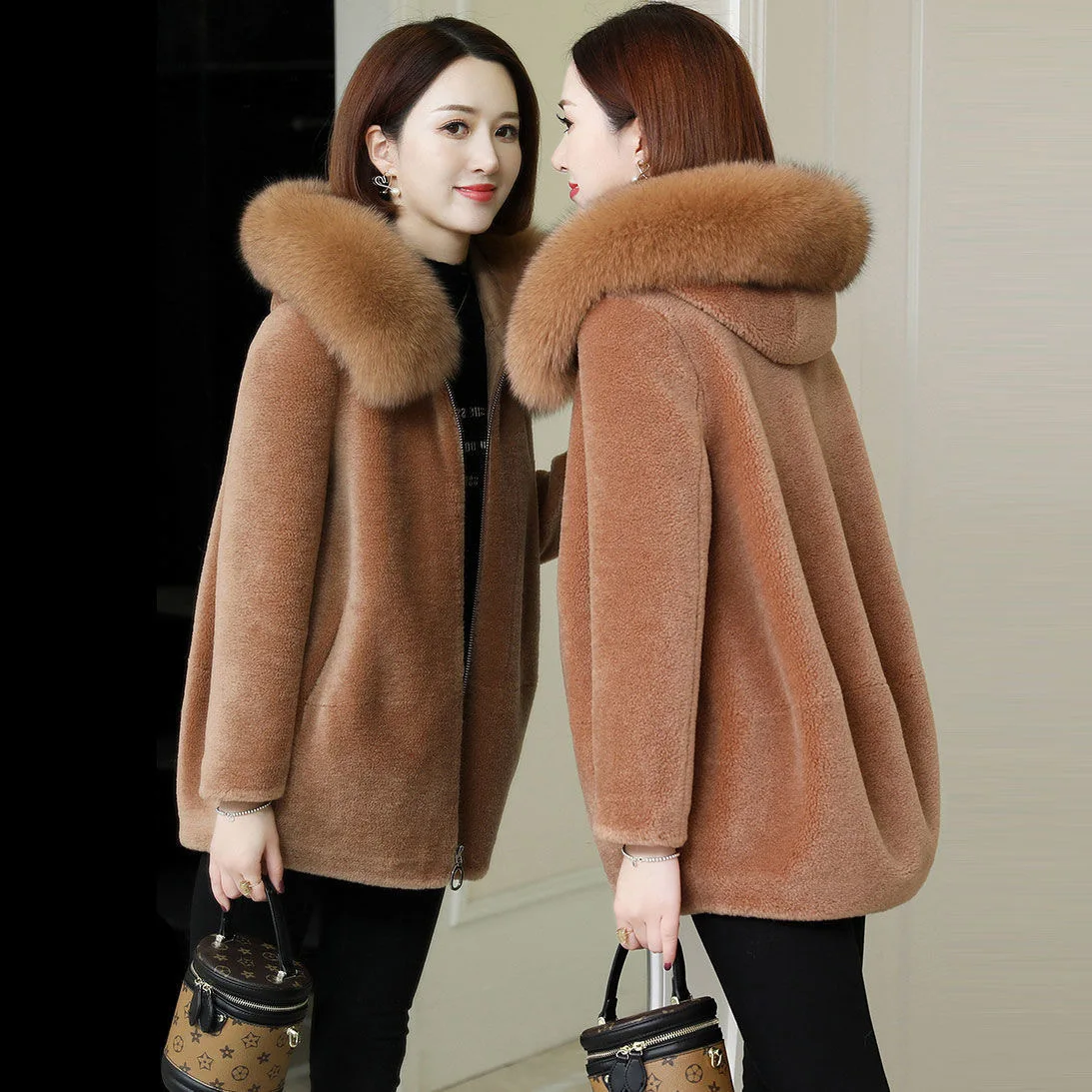 Imitation lamb fur coat women's long winter new mother dress patchwork imitation fur Korean version loose hoodie fur coat women