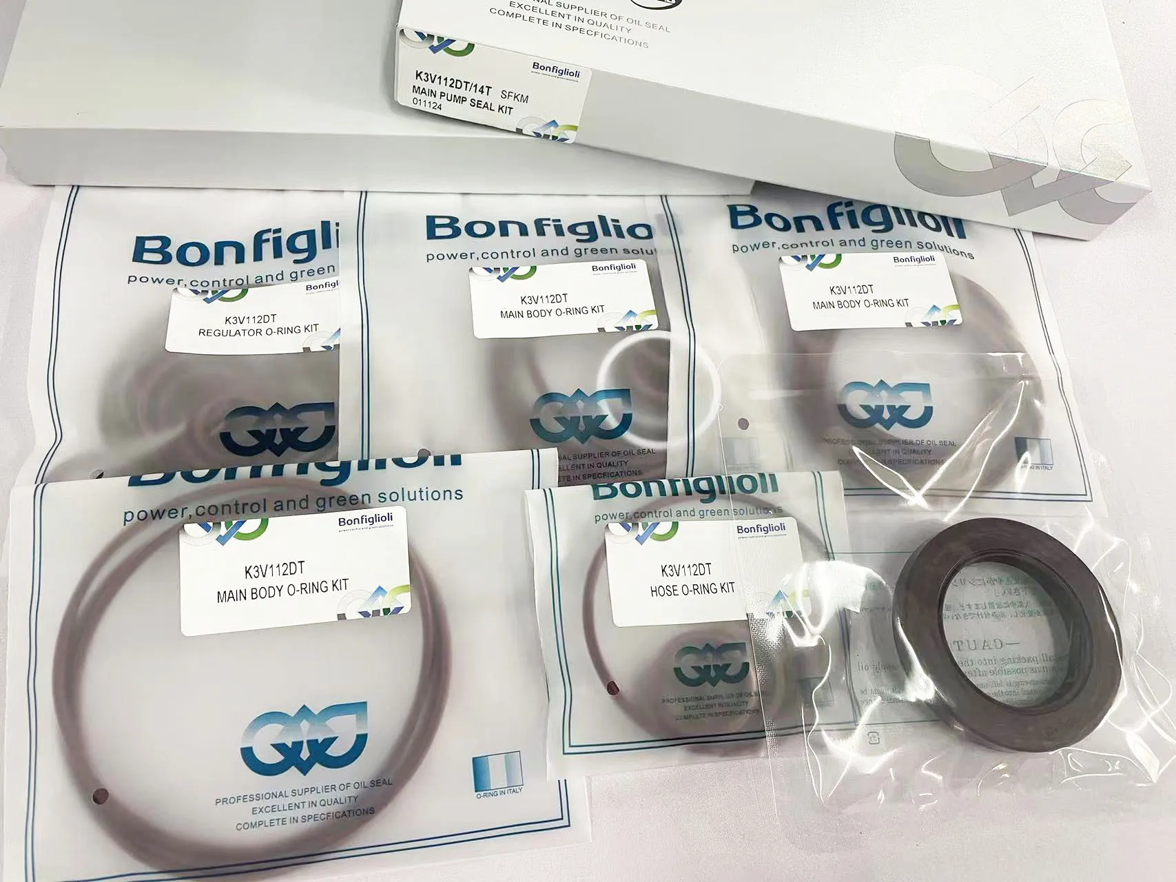 Комплект уплотнений гидравлического насоса Kawasaki K3V112DT с материалом viton