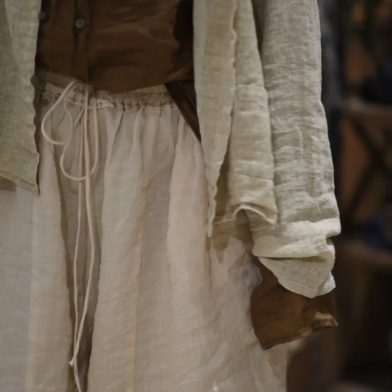 Женская однотонная блузка на одной пуговице с круглым вырезом и длинным рукавом