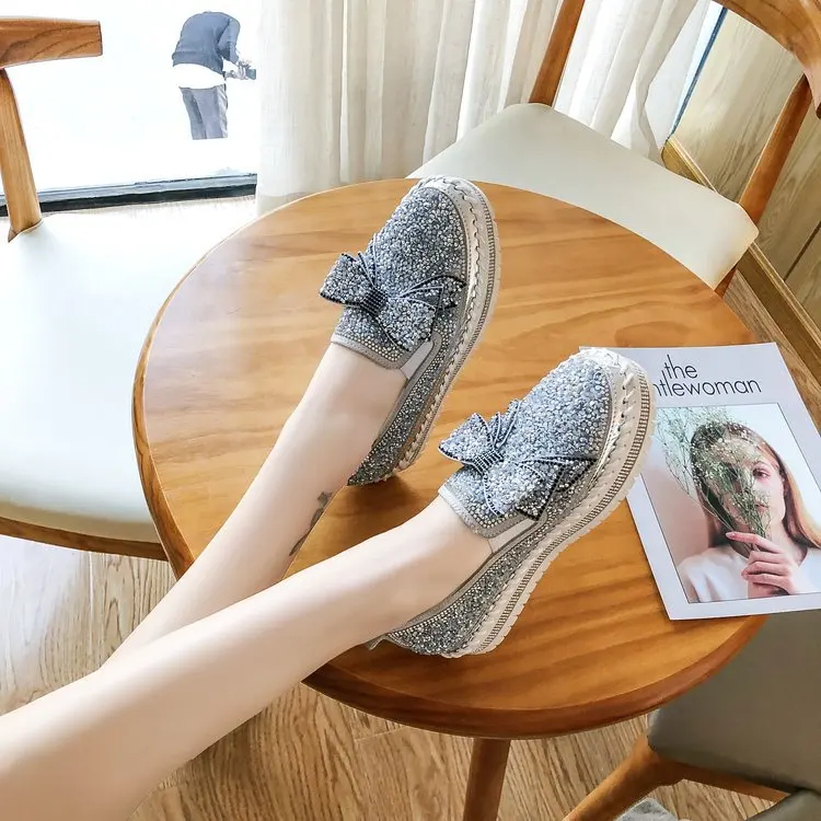 Women Flats Crystal Ladies Glitter Bling Loafers Flat Platform Fashion Woman Spring Casual Moccasins Female Shoes 2022 New