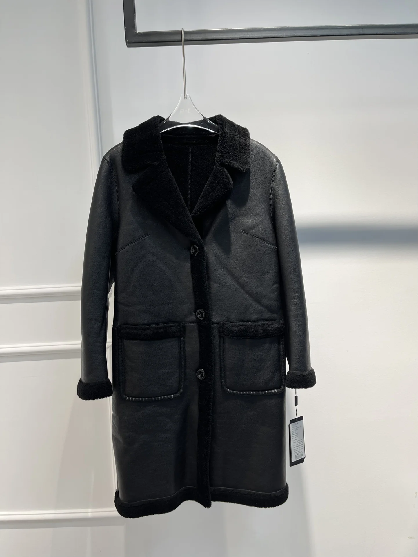 

Leather Pure Wool Black Brown Thick Coat 2022 Top Quality Winter Warm Turn-down Collar Fur Clothes with Pocket