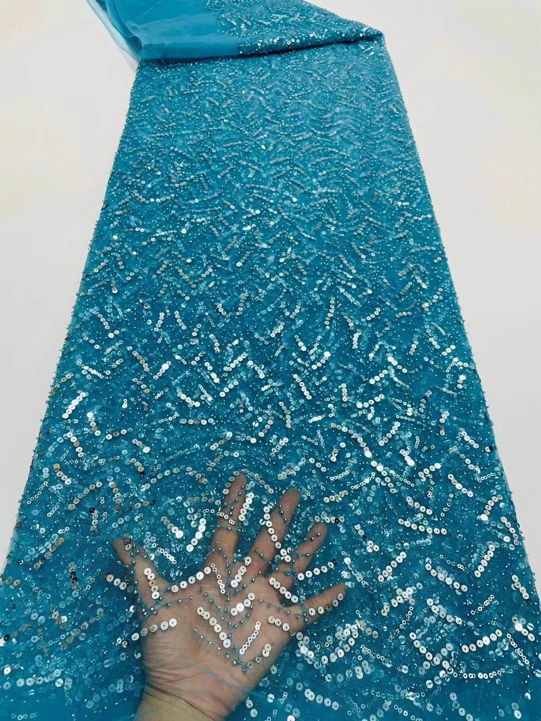 

2022 Latest African 5 Yards Fabric High Quality Tulle Lace Nigerian Hand Make Heavy Bead 3D Embroidery Luxury Lace Wedding Sewin