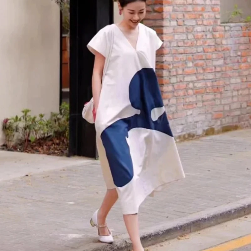 

2023 Spring and Summer Commuting New Women Print V-neck Loose Dress