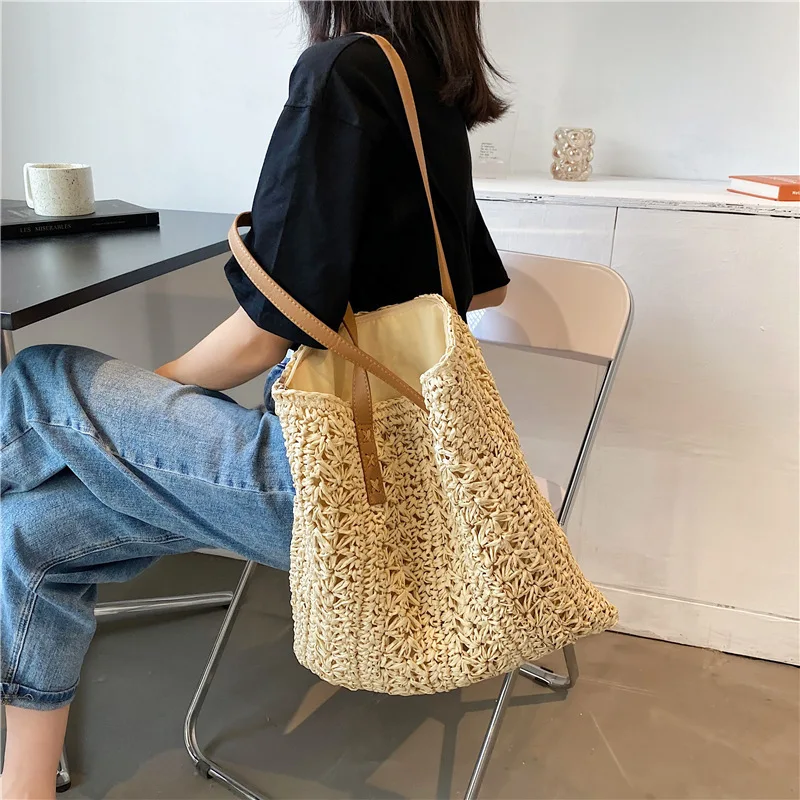 Women Handbags Summer Beach Bag Rattan Woven Handmade Straw Large Capacity Bohemia Vocation Totes Underarm Women Shoulder Bag