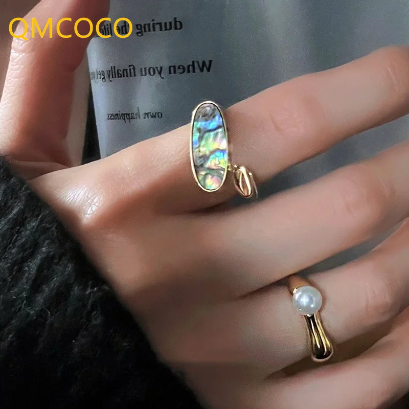 Фото QMCOCO серебряного цвета Сверкающее циркониевое обручальное кольцо для женщин модное креативное женское кольцо геометрической формы ювелирн... №1