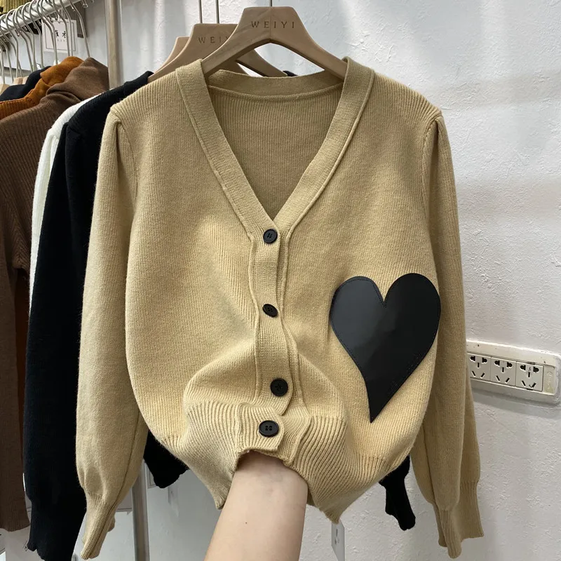 

Pure color love knitted cardigan women 2022 spring and autumn fashion new loose Korean V-neck long-sleeved sweater all-match