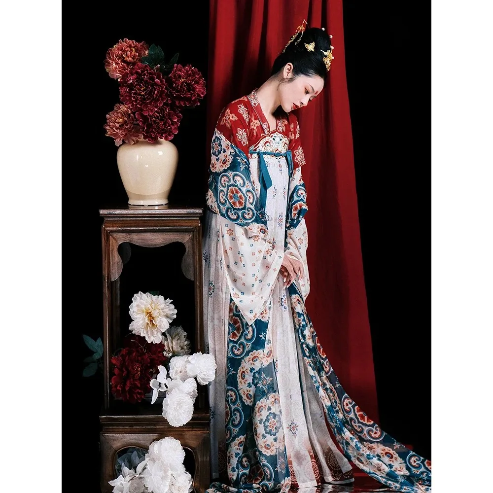 Комплект летнего платья ханьфу HuaXiangRongYan Tang с оригинальной нагрудной юбкой