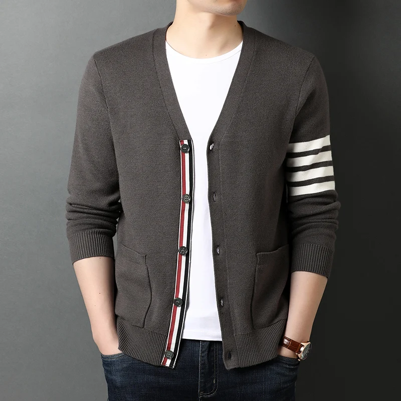 High-end Korean version of the new autumn and winter brand fashion knitted men's casual jacket jacket casual sweater black cardi
