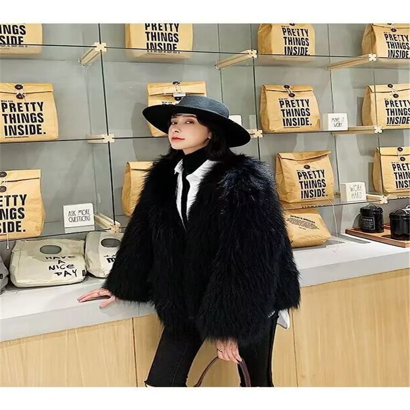 Рисунок 5 - Женское двухстороннее пальто из