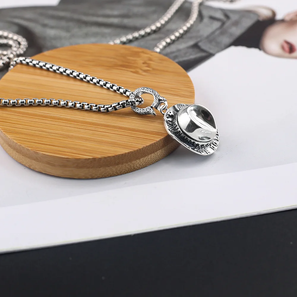 

Fashion men and women's retro hats, pendants, necklaces