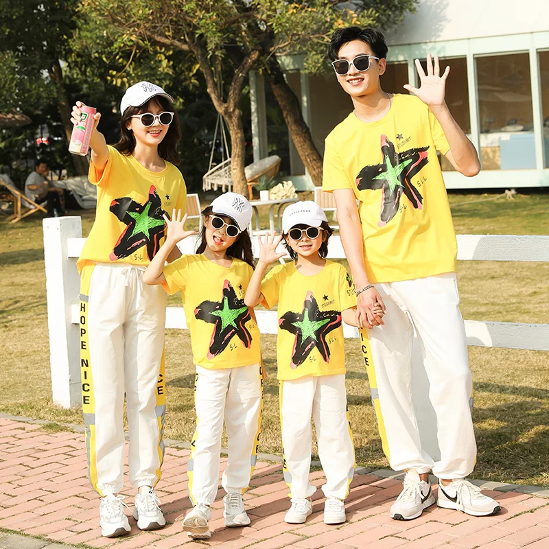 

Summer Matching Family Outfits Mum Daughter Dad Son Short T-shirt +Pants Sport two-piece Suit Holiday Couples Matching Clothing