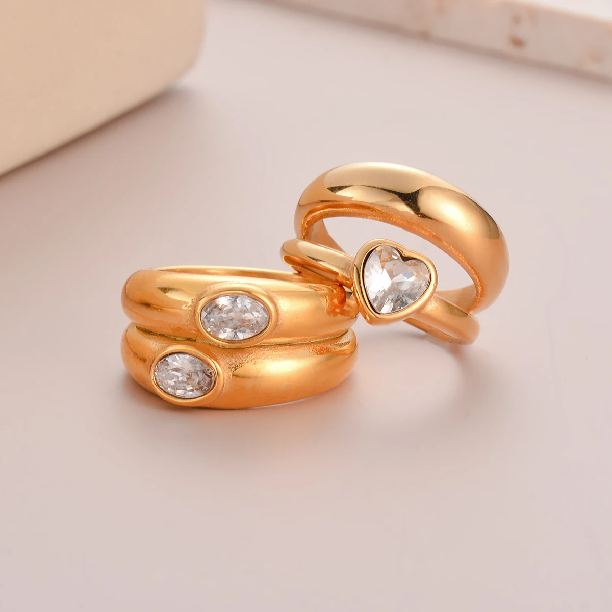 

1Pc Stainless Steel Cubic Zirconia Heart Ring Jewelry Fashion Golden Waterproof Finger Ring for Women Engagement Gift