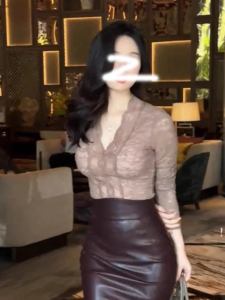 Sweet and Spicy Sle Sexy V-neck Bottoming Lace Shirt Women Autumn Winter New High Sense Waist Hugging Slim fit Slimming...