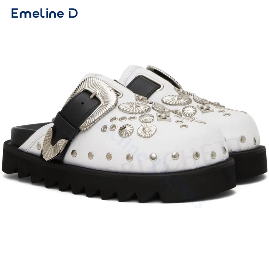 Тапочки на толстой подошве с аппаратными заклепками тапочки круглым носком и