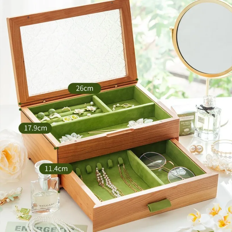 

Деревянная шкатулка для украшений abdo