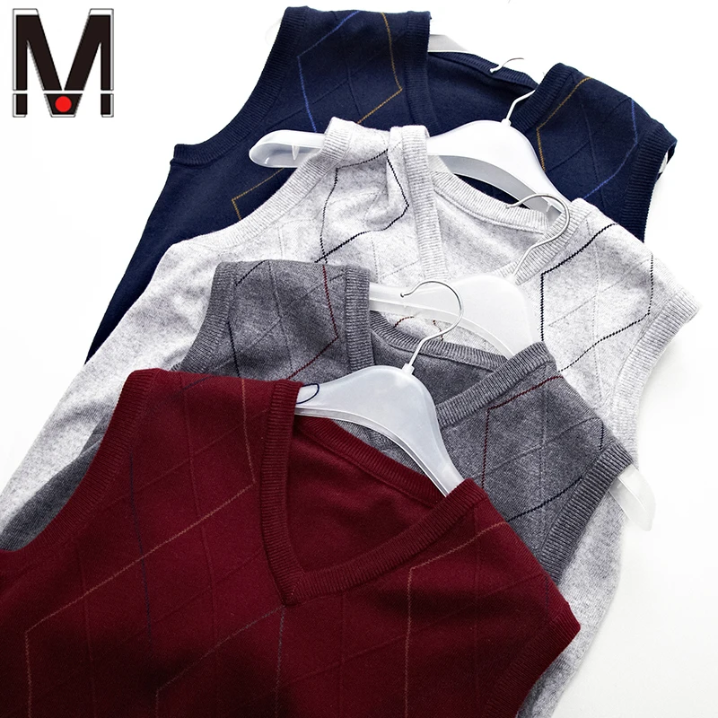 Autumn and Winter New Knitted Fashion Men's Thickened Sweater Tank Top Daily Work Coat Knitted Sweater Tank Top